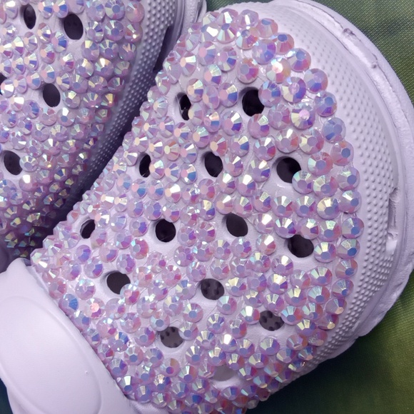 Lavender Luxe Crystal Clogs  Small - Picture 3 of 16